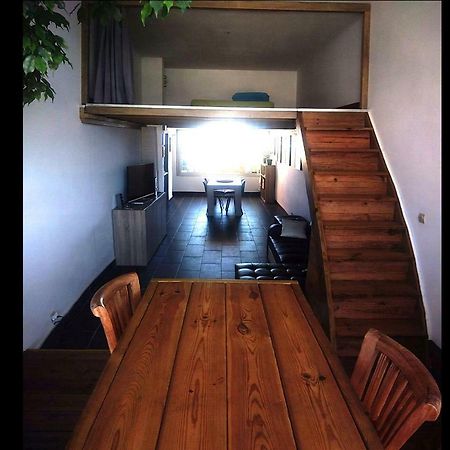 Апартаменти Loft Mezzanine Verriere Avec Vue Сен-Дені Екстер'єр фото
